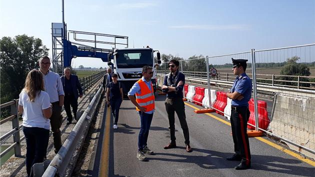 Da giovedì il ponte  di Ragazzola chiude al traffico pesante 