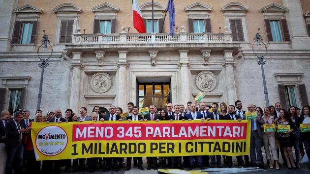 Il taglio dei parlamentari passa con una valanga di sì