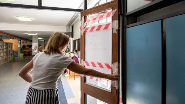 I vandali delle scuole sono tornati: in due giorni colpiti Rondani, Melloni e Salvo D'Acquisto