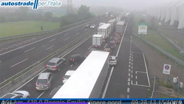 A1, maxi-tamponamento tra Reggio e Terre di Canossa: riaperto il tratto.  12 km di coda