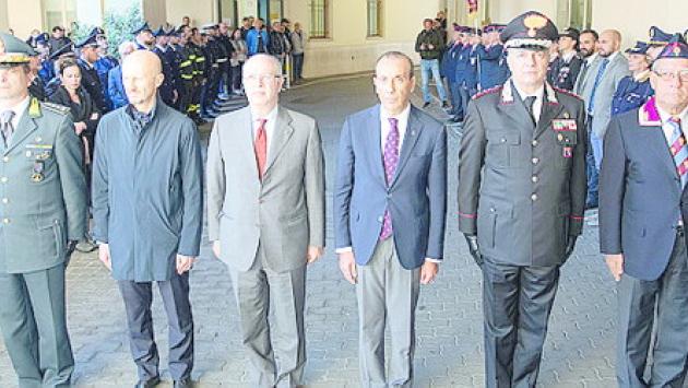 La questura di Parma ha   reso omaggio agli agenti  uccisi a Trieste   