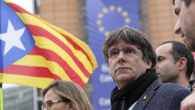 Puigdemont si consegna alle autorità belghe