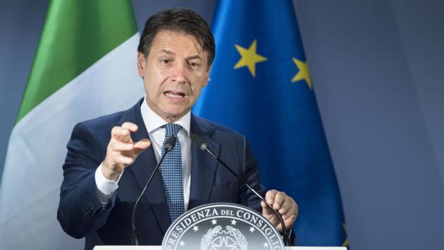 Resa dei conti nel governo, manova nel caos
