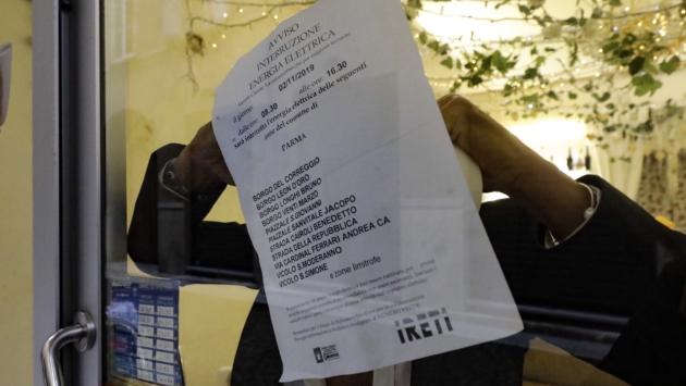 Centro storico senza luce il 2 novembre? Esplode la protesta (e arriva il dietro front)