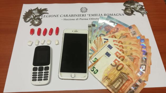 Nigeriano arrestato in via Bormioli per spaccio e resistenza 