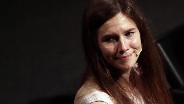 Processo da rifare per Amanda Knox per l'accusa di calunnia a Patrick Lumumba. Lei: "Ora non sono più una condannata"