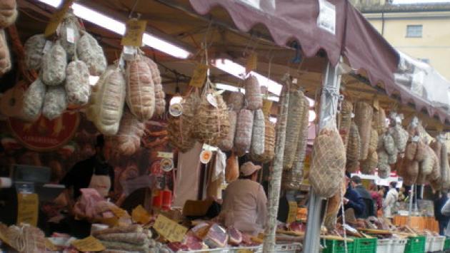 Tra November Porc, sfida dei panettoni e Festival Guareschi: l'agenda del sabato