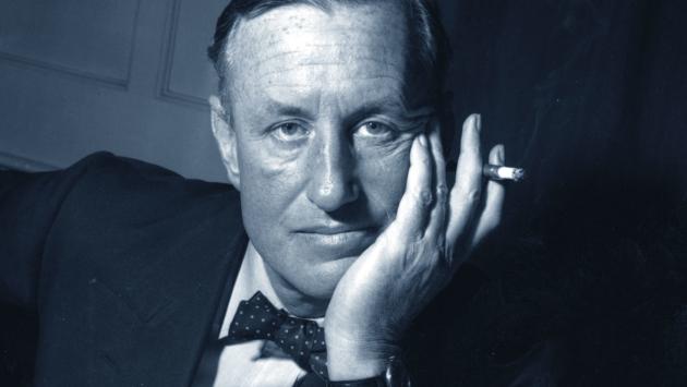 Passione, erotismo sado-maso e Bond: all'asta le lettere di Ian Fleming alla moglie