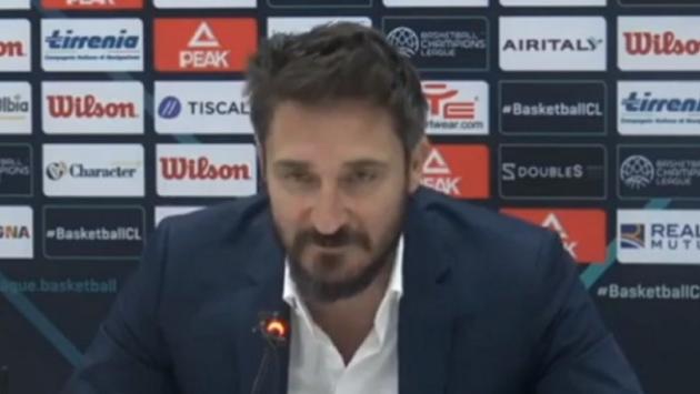 Pozzecco applaude Jamel McLean