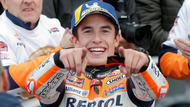 Marquez incontentabile, vince anche a Valencia 