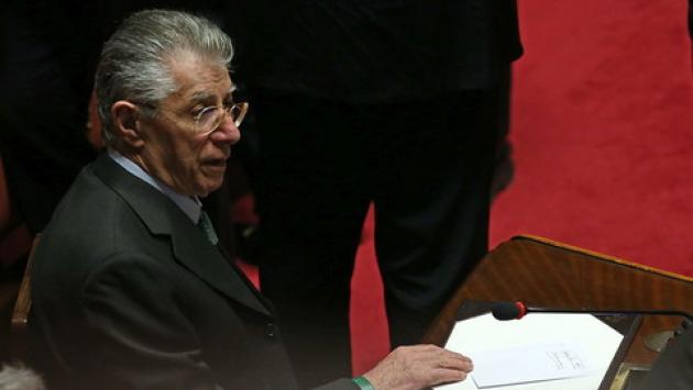 Mattarella concede la grazia a Bossi