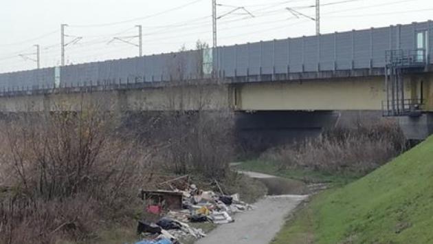 Baganzola, in poche ore spunta la (ennesima) discarica
