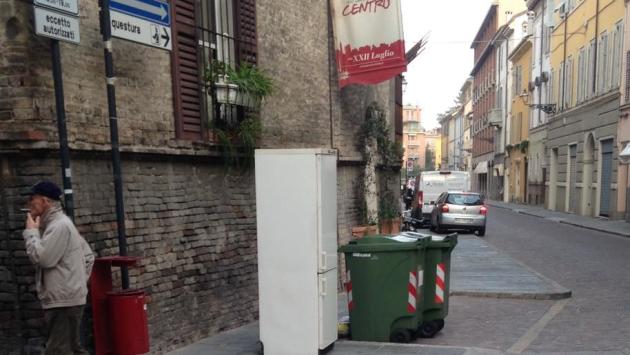 Cartolina da un borgo poco "Regale"... Foto