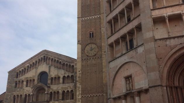 Venerdì ore 19.30: armato di spranga colpisce i portali di Duomo e Battistero. Rintracciato e denunciato