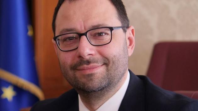Patuanelli "Sei mesi per salvare Alitalia, ultimo tentativo"