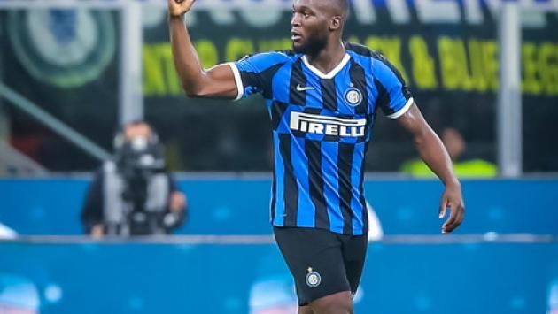 Poker al Genoa, l'Inter riprende la Juve in testa alla classifica