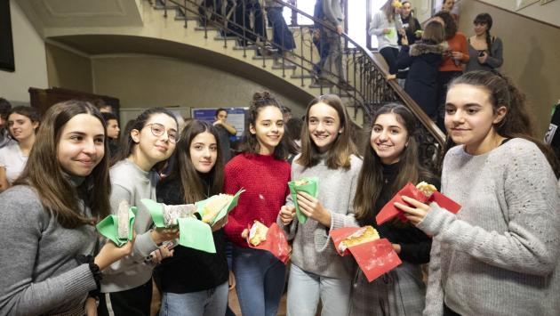 Merenda solidale degli studenti per aiutare le famiglie in difficoltà   