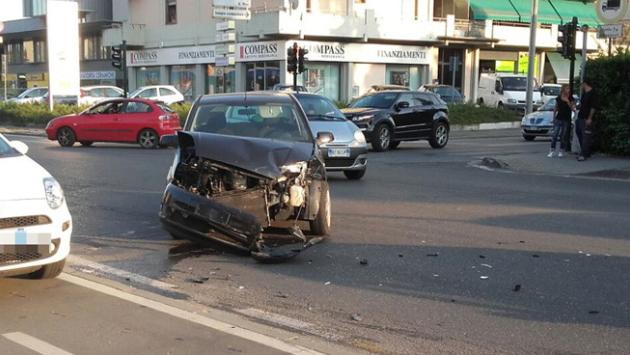 Rintracciato il pirata di via Pini. Una lettrice: "Ero lì, spaventoso"