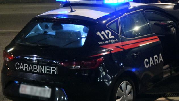 Modena, 17enne in coma etilico: gli amici lo filmano coi telefonini