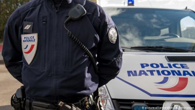 Attacco con il coltello a Villejuif: un morto e due feriti.  L'aggressore ucciso dalla polizia
