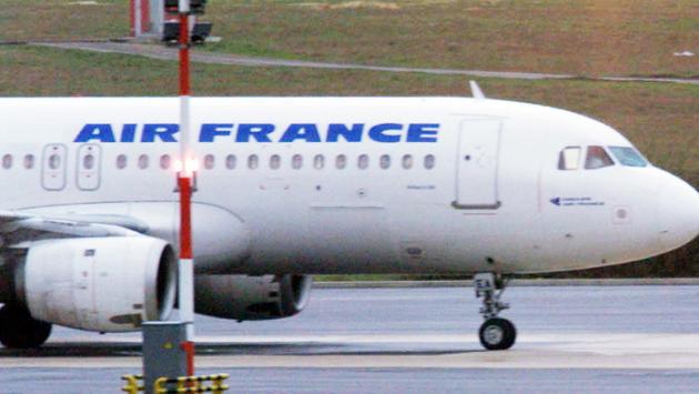 Francia: trovato un bimbo morto nel carrello di un aereo