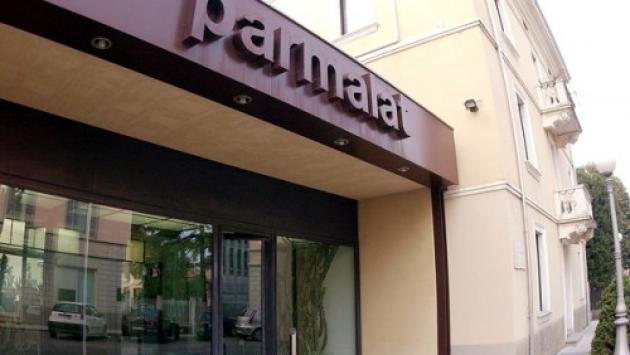 Favori al clan dei Casalesi: ai domiciliari due manager della Parmalat