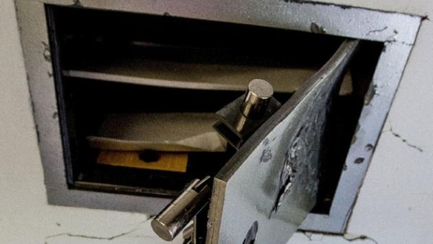 Rapina in villa, minacciato un ragazzo