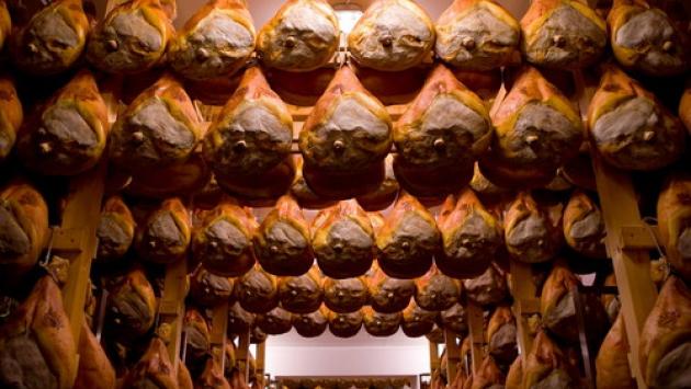 Salumifici e prosciuttifici:  c'è il nuovo contratto provinciale e un aumento di 2.200 euro