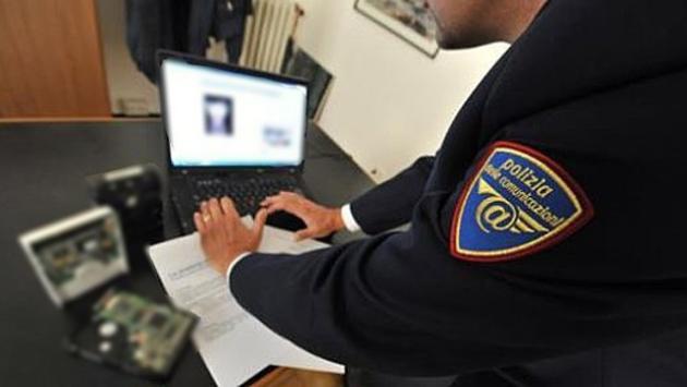 Si fanno mandare foto erotiche in chat e poi estorcono migliaia di euro alla vittima