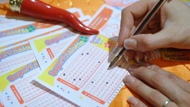 La fortuna bacia La Spezia: un sei da 67 milioni al Superenalotto con una schedina da 2 euro