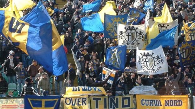 Parma-Cagliari, sold out la Nord e la tribuna Est. Aperta la vendita per la Sud - Le info