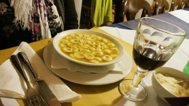 Tra cappelletti, castelli aperti e cinquantini d'epoca: l'agenda della domenica