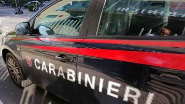 Va in caserma dei carabinieri e deruba  il maresciallo: denunciato a Piacenza