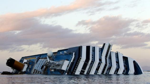 Schettino dopo il recupero della Concordia: "Le mie scelte furono giuste"