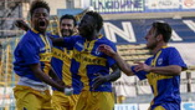 Il Parma accenna una fuga