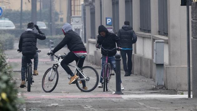 Droga, due arresti per  spaccio in viale Vittoria e uno al parco Ducale
