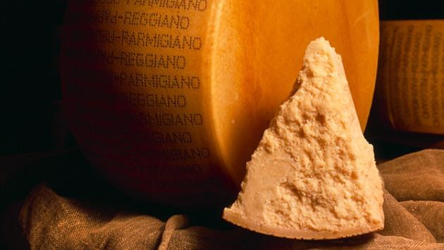 Buone notizie per parmigiano e prosciutto: l'Italia esce indenne dalla revisione Usa sui Dazi