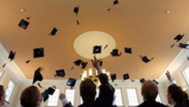 Festa di laurea in area verde nel Milanese, denunciati
