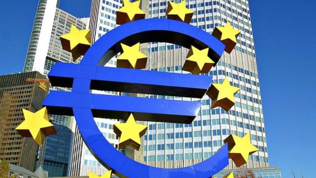Bazooka Bce:  Qe da 750 miliardi per l'emergenza pandemia. Borse in rialzo