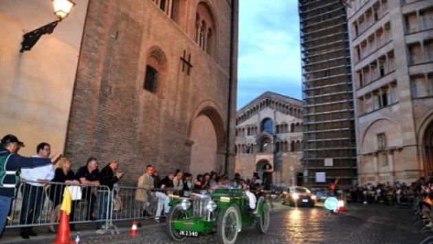 E' partita da Brescia la 1000 Miglia, venerdì le gemme a quattro ruote saranno a Parma (Il programma)