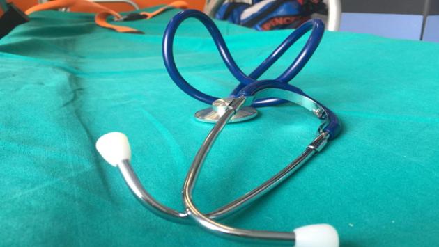 Giovani medici in fuga dal Pronto soccorso: il 50% dei posti di specializzazione è vacante in Italia