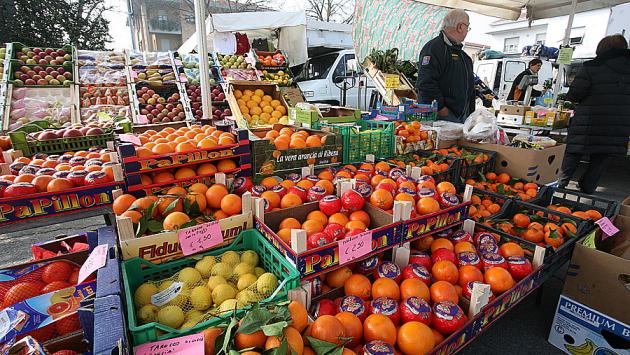A domicilio i prodotti del mercato 'La Corte' di piazza Lubiana
