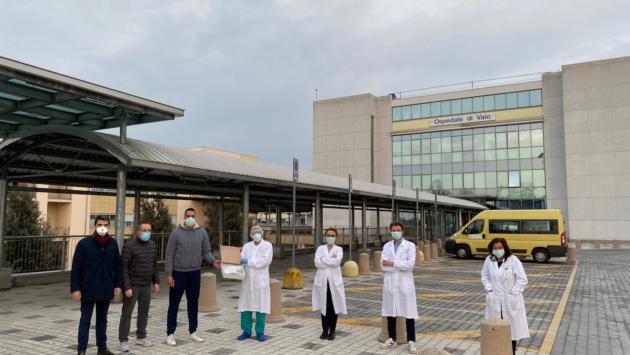 Pinko dona 15 caschi per la terapia intensiva a Vaio