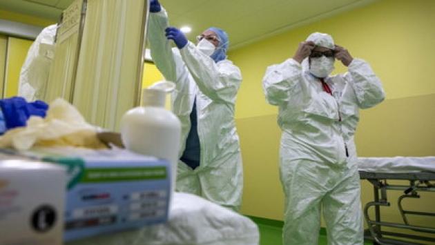 Delta e Omicron: si parla ora di doppia pandemia 