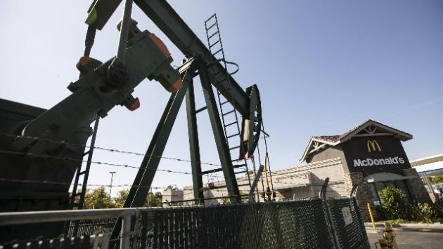 Ucraina: Ue prepara stop al petrolio russo