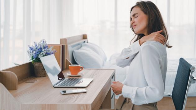 Smart working a prova di schiena con   postazione e postura giuste