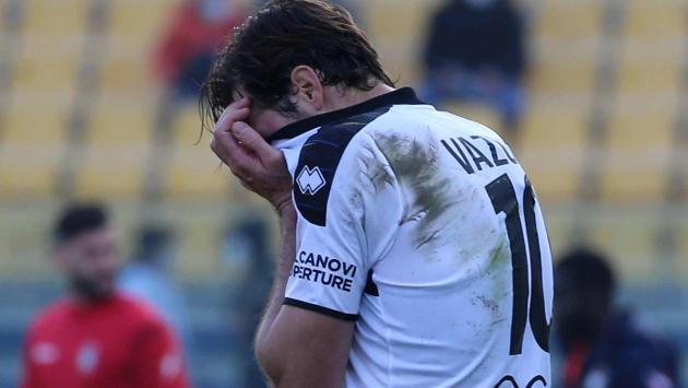 Vazquez illumina, ma intorno è notte