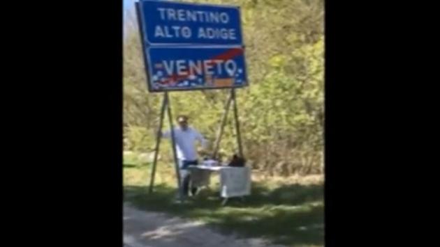 Festeggia il compleanno con la madre al confine tra Trentino e Veneto - Video 