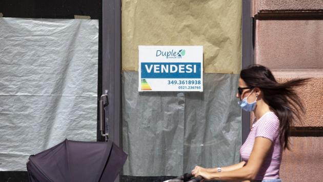 Via Garibaldi, cinque negozi non riaprono