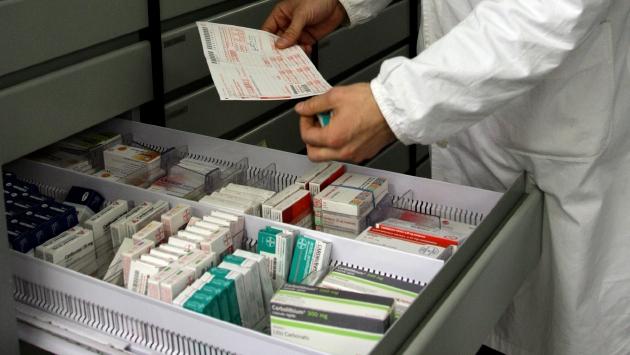 Farmaci anti-Covid e antinfiammatori, una via Crucis per trovarli. Ecco perché